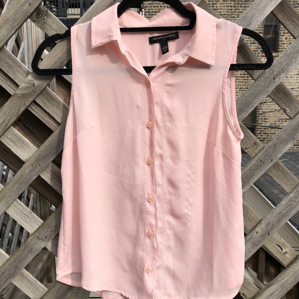 Banana Republic Women's Button Down Sleeveless Blouse